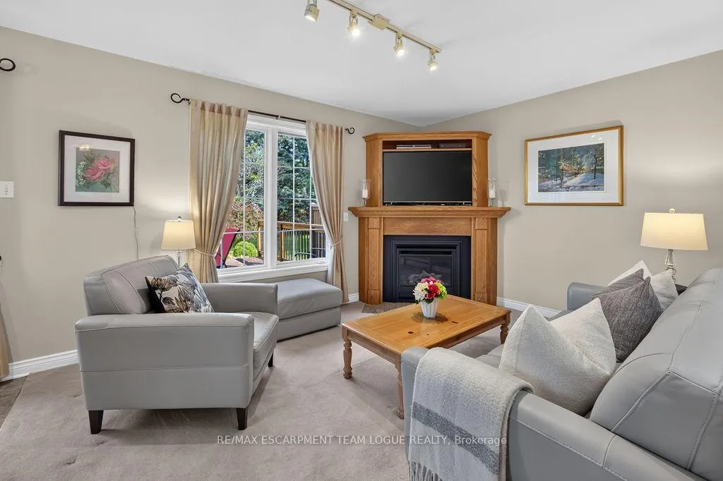 Photo 15 of 3321 Edgewood Place, Burlington, Palmer — HOMEH