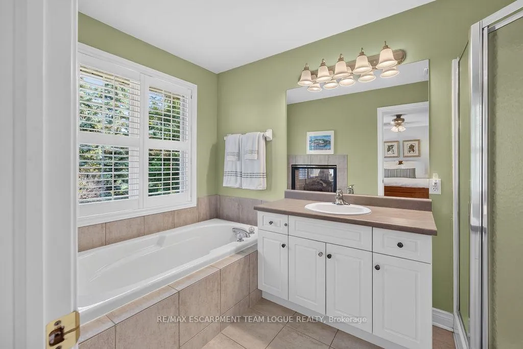 Photo 20 of 3321 Edgewood Place, Burlington, Palmer — HOMEH