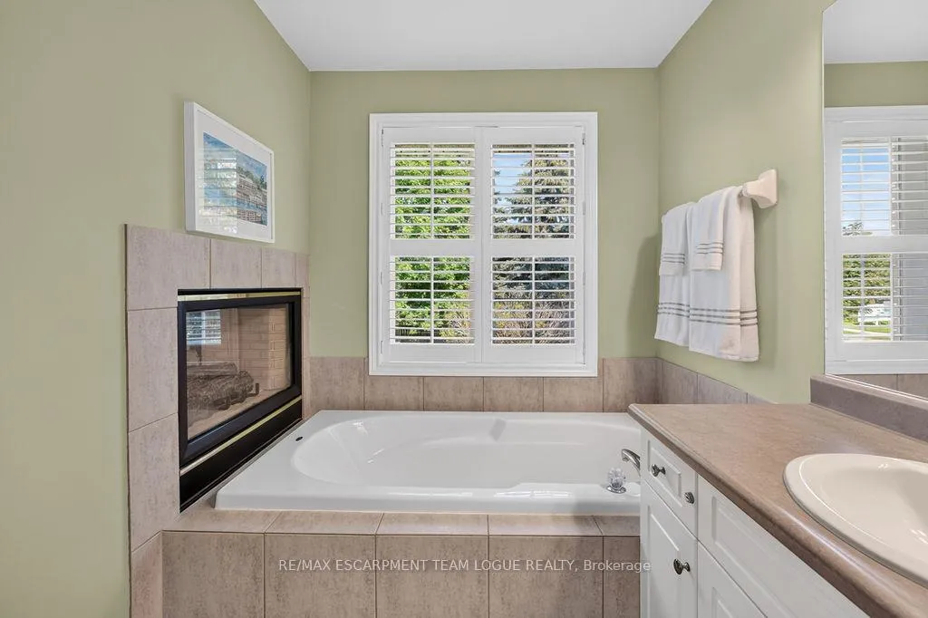 Photo 21 of 3321 Edgewood Place, Burlington, Palmer — HOMEH