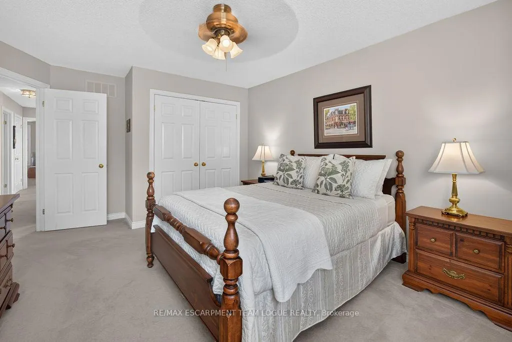 Photo 23 of 3321 Edgewood Place, Burlington, Palmer — HOMEH
