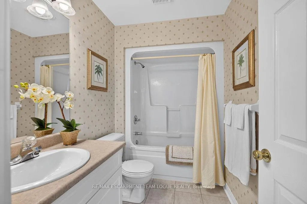 Photo 26 of 3321 Edgewood Place, Burlington, Palmer — HOMEH