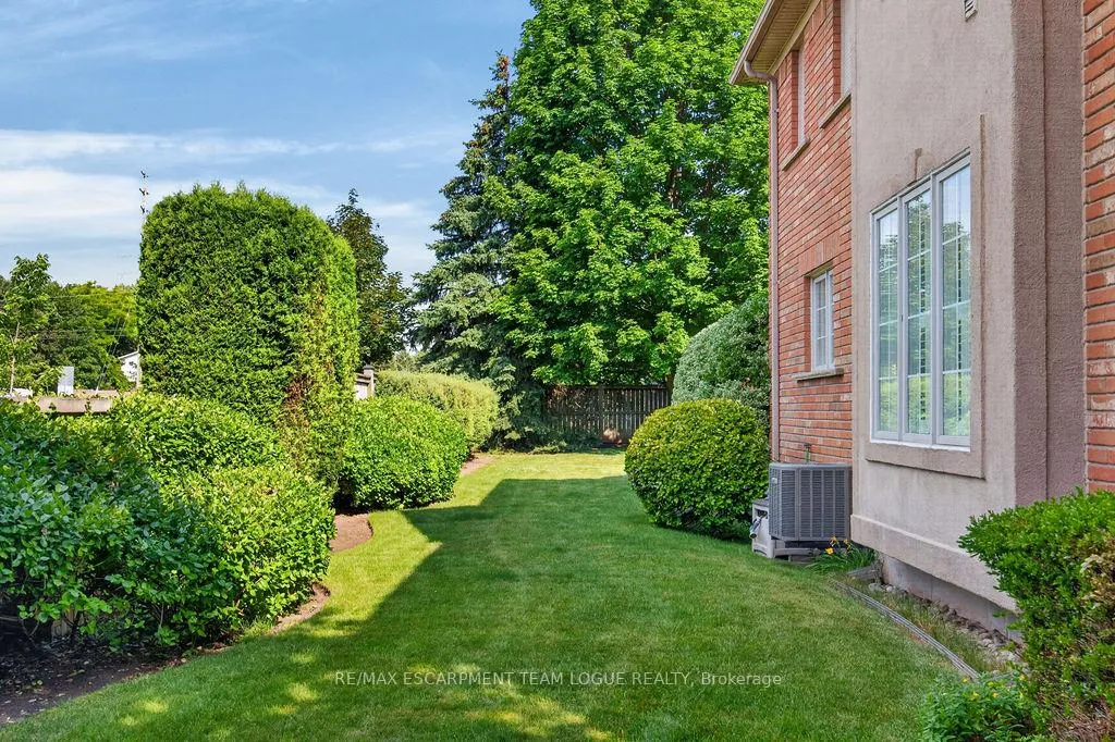 Photo 34 of 3321 Edgewood Place, Burlington, Palmer — HOMEH