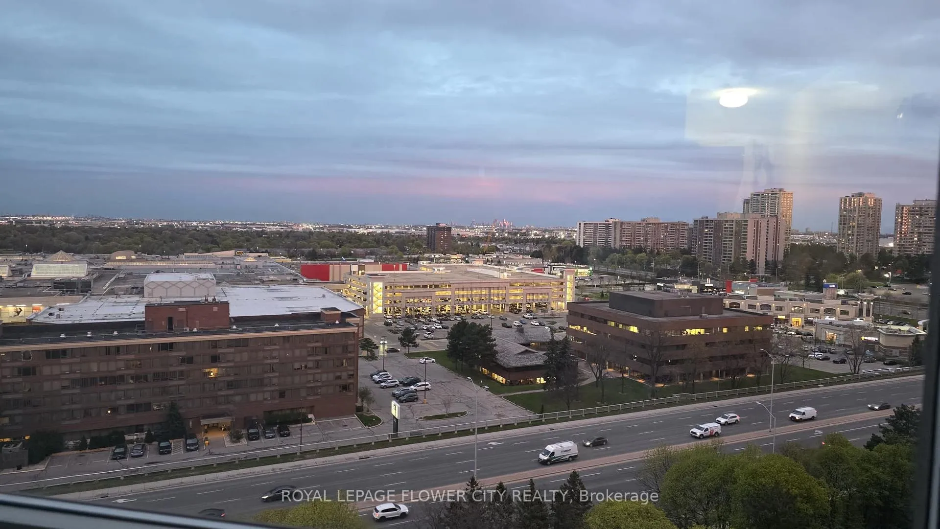 Photo 2 of Unit 1408, 24 Hanover Road, Brampton, Queen Street Corridor — HOMEH