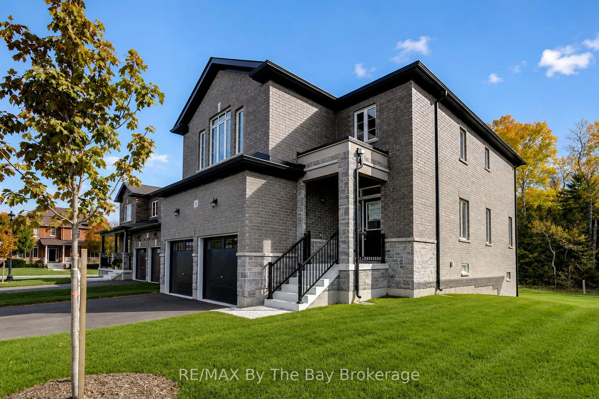 Photo 2 of 3 Misty Ridge Road, Wasaga Beach — HOMEH