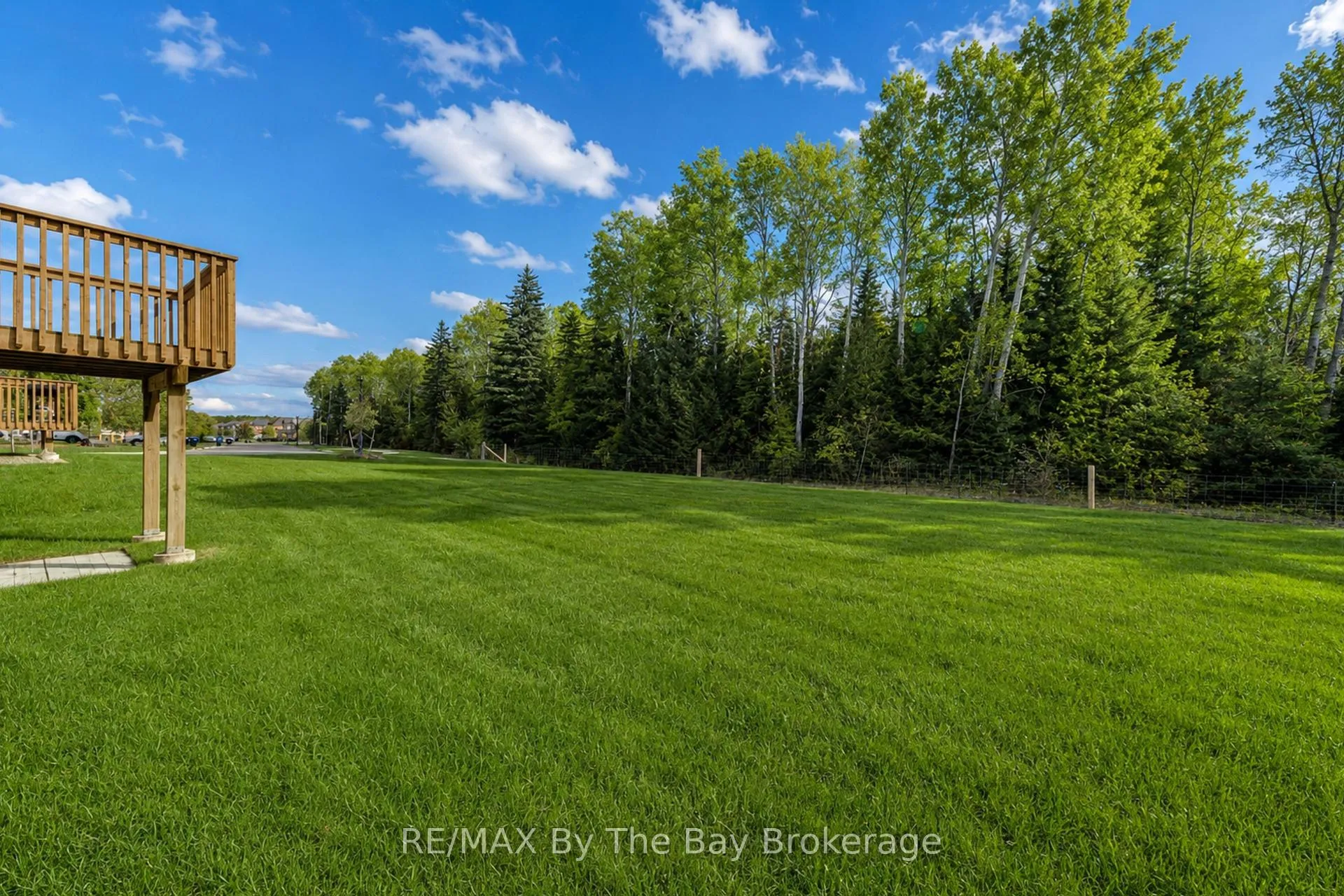 Photo 6 of 3 Misty Ridge Road, Wasaga Beach — HOMEH