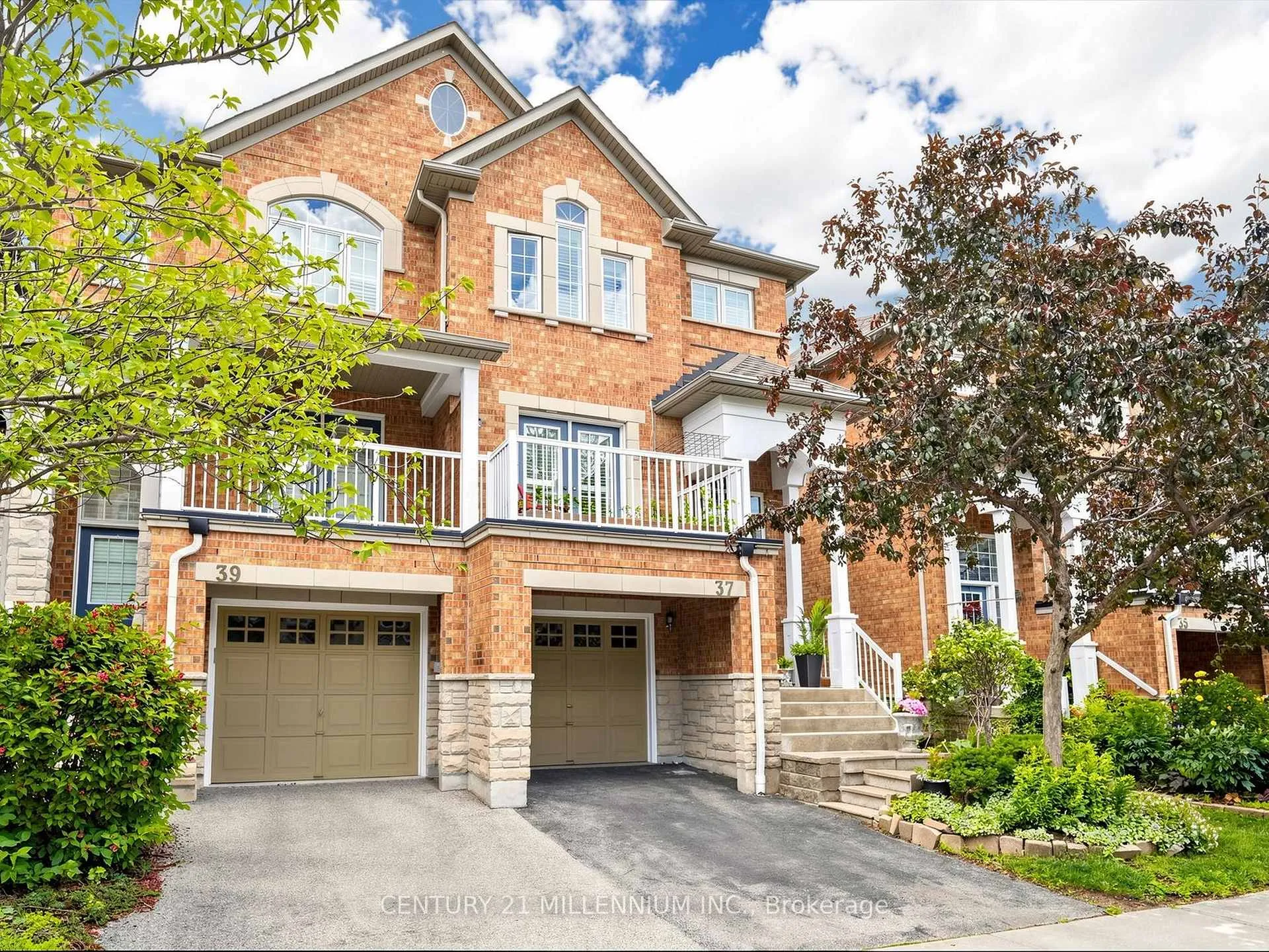 Front of Unit 37, 601 Shoreline Drive