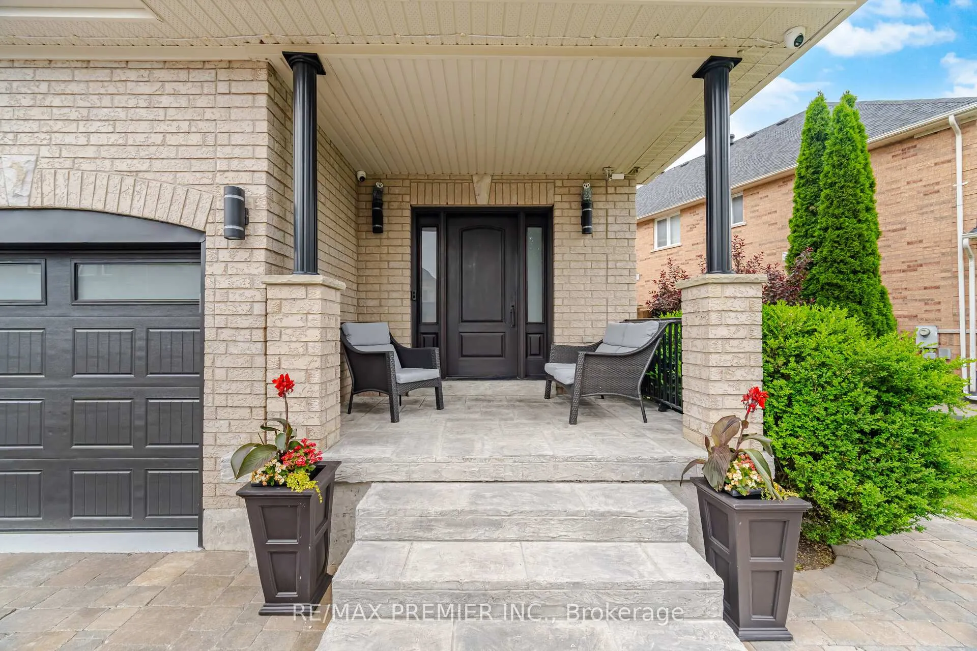 Photo 2 of 25 Andrew Hill Drive, Vaughan, Vellore Village — HOMEH