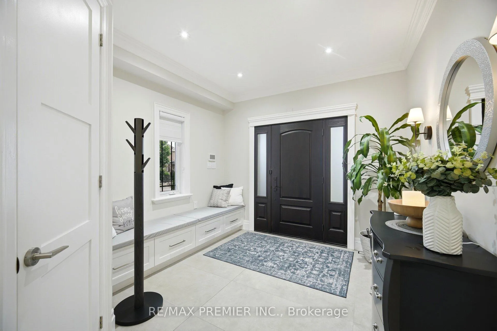 Photo 3 of 25 Andrew Hill Drive, Vaughan, Vellore Village — HOMEH