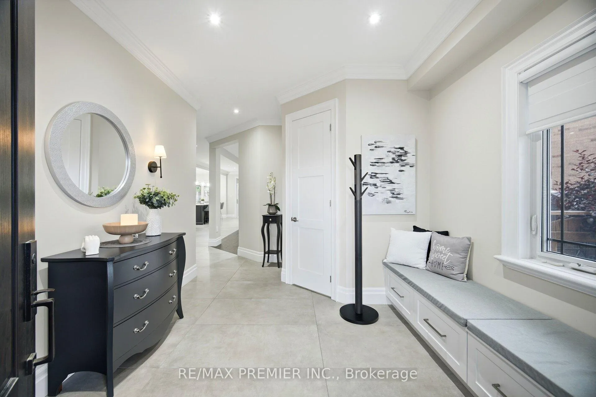 Photo 4 of 25 Andrew Hill Drive, Vaughan, Vellore Village — HOMEH