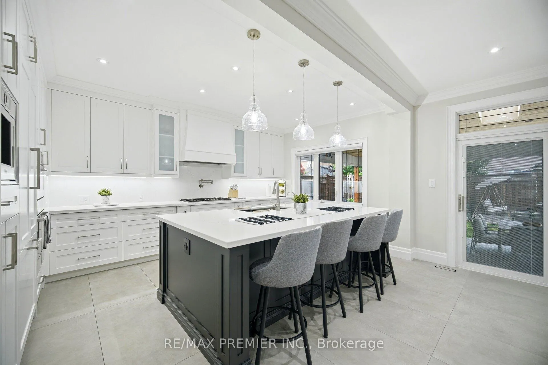 Photo 8 of 25 Andrew Hill Drive, Vaughan, Vellore Village — HOMEH