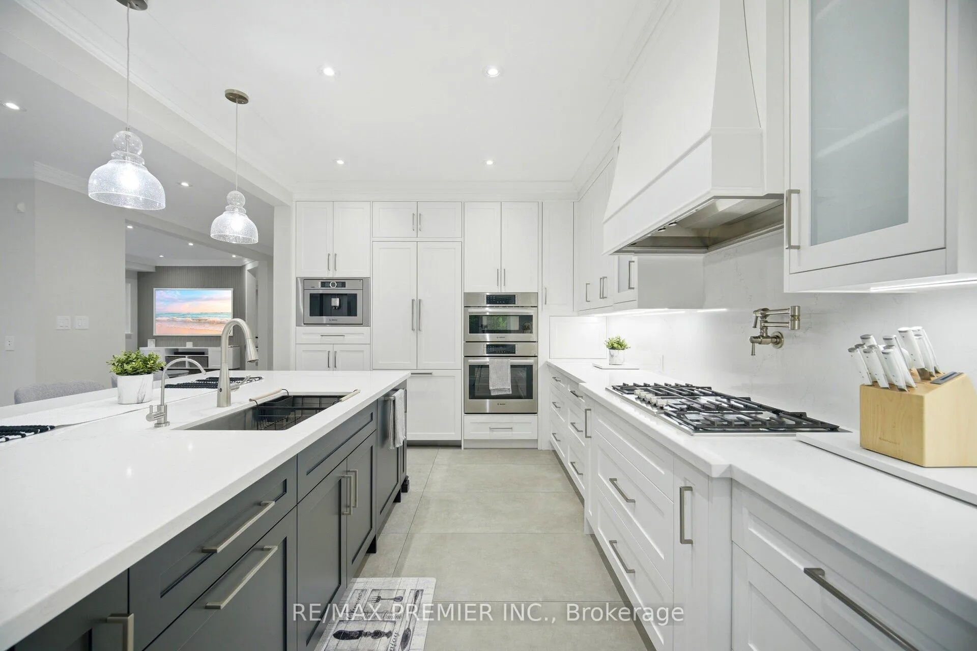 Photo 11 of 25 Andrew Hill Drive, Vaughan, Vellore Village — HOMEH