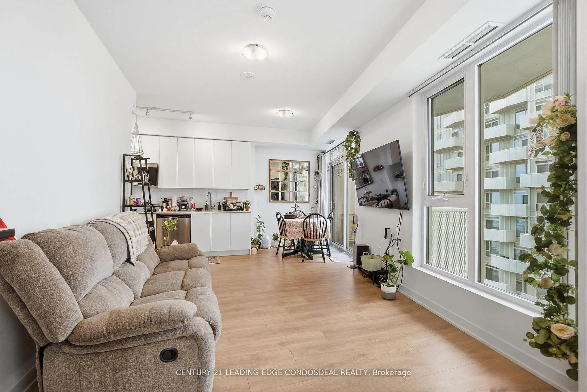 Photo 16 of Unit 1803, 474 Caldari Road, Vaughan, Concord — HOMEH