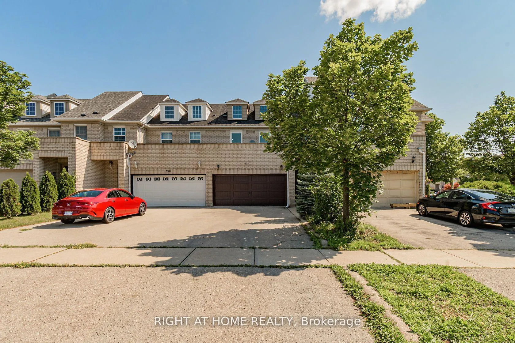 Photo 1 of 2084 White Dove Circle, Oakville, West Oak Trails — HOMEH