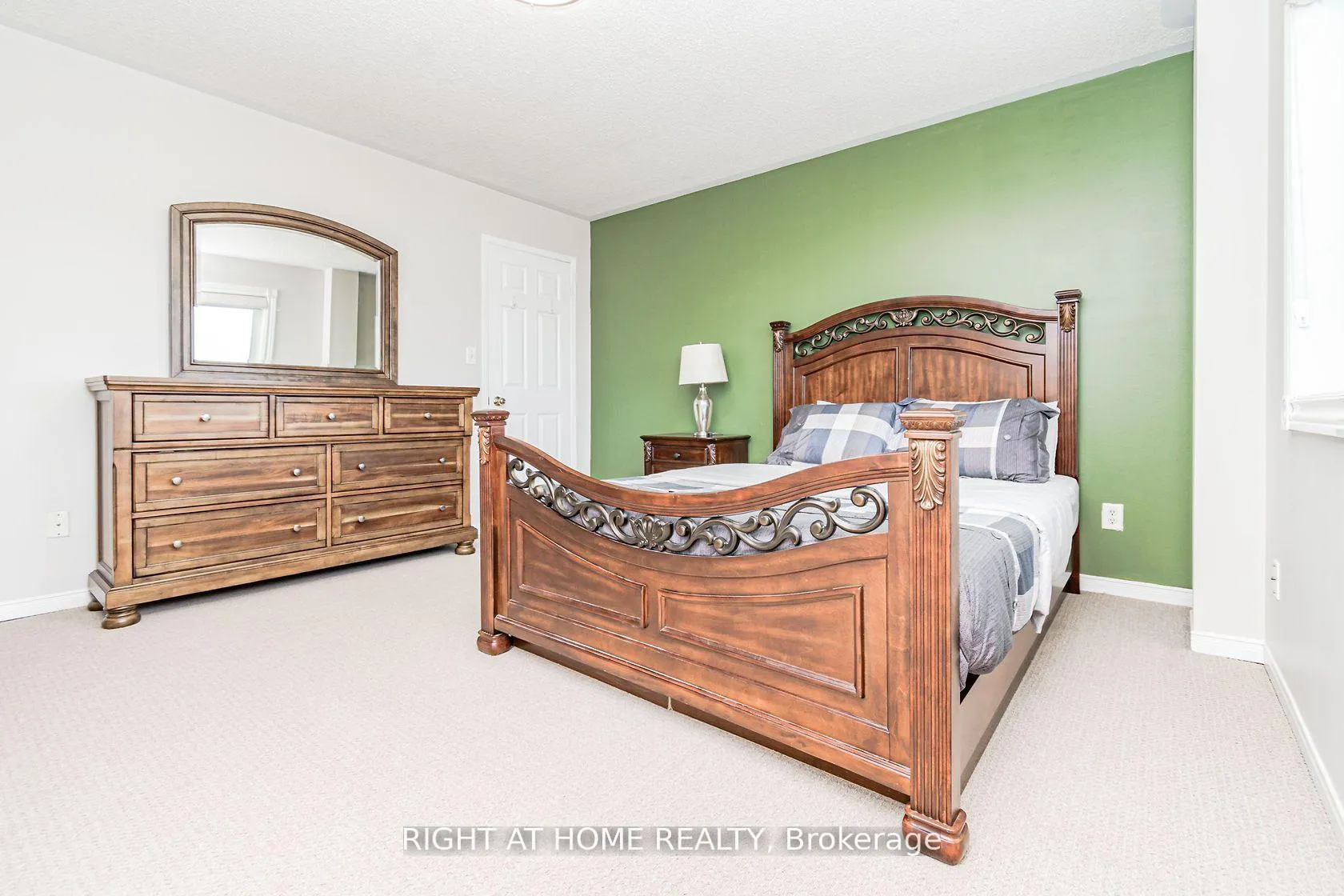 Photo 12 of 2084 White Dove Circle, Oakville, West Oak Trails — HOMEH
