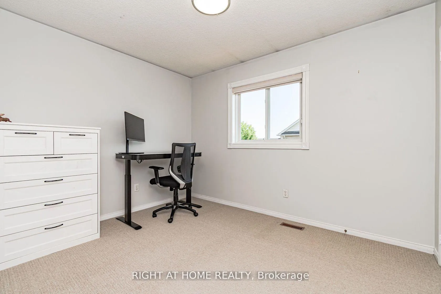 Photo 13 of 2084 White Dove Circle, Oakville, West Oak Trails — HOMEH
