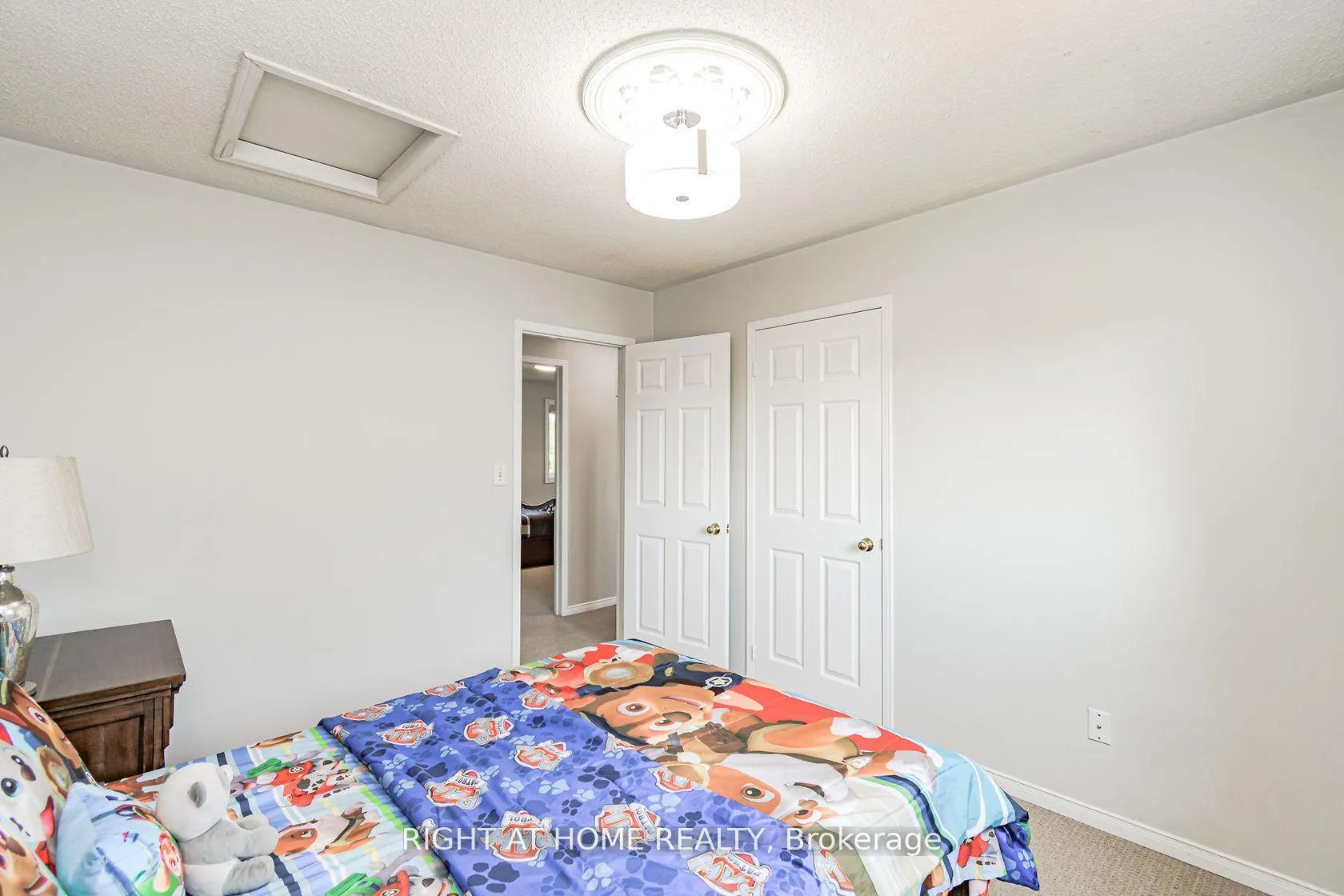 Photo 17 of 2084 White Dove Circle, Oakville, West Oak Trails — HOMEH