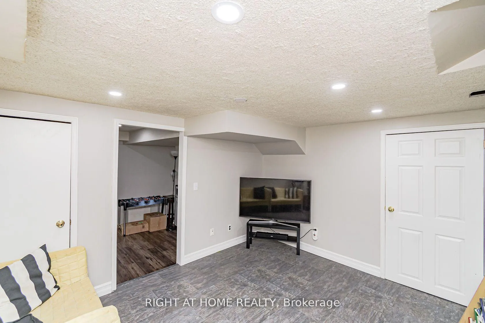Photo 26 of 2084 White Dove Circle, Oakville, West Oak Trails — HOMEH