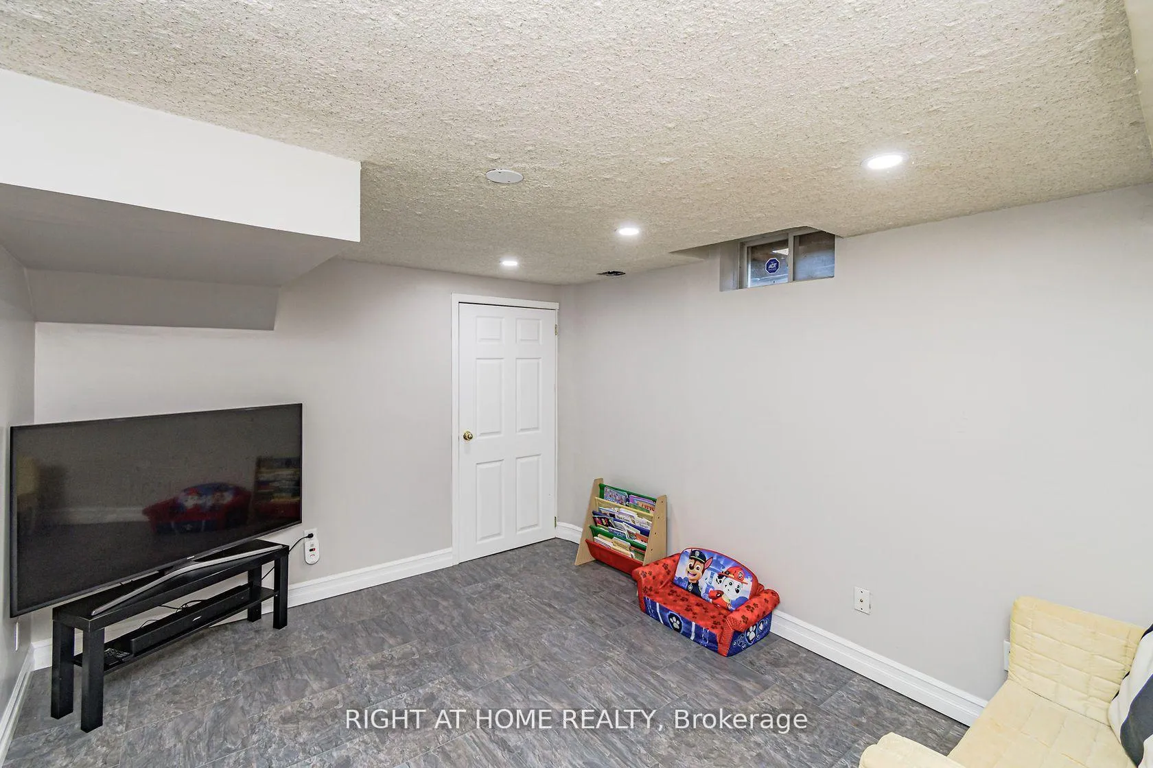 Photo 28 of 2084 White Dove Circle, Oakville, West Oak Trails — HOMEH