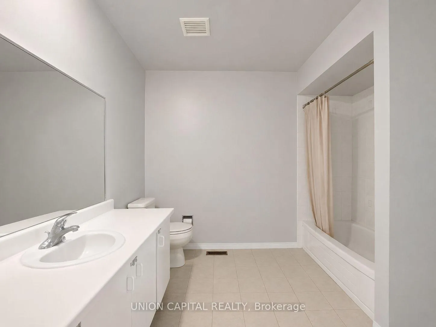 Photo 10 of 34 Timbers Circle, Markham, Milliken Mills East — HOMEH