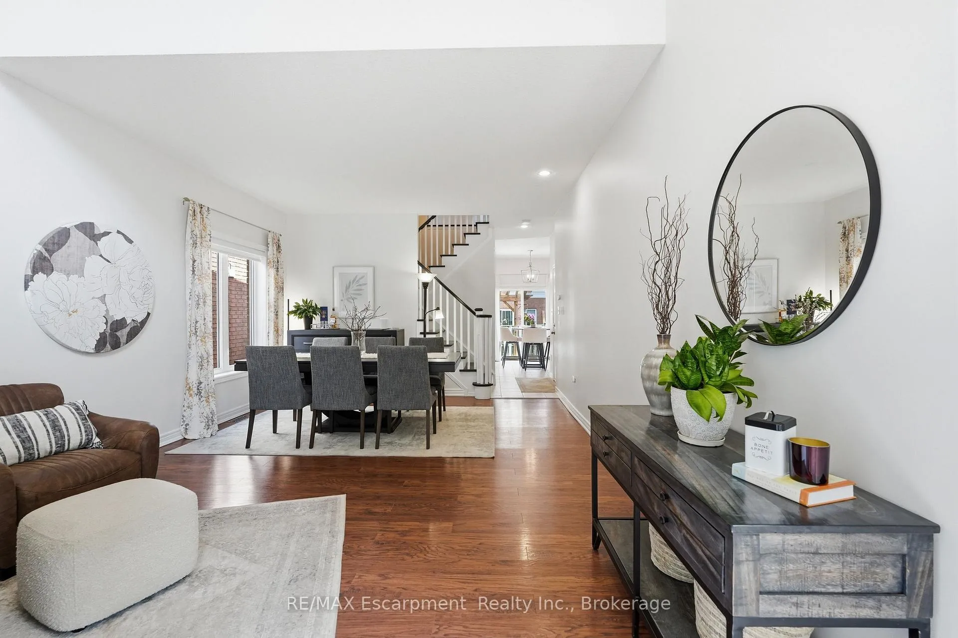 Photo 6 of 5216 Garland Crescent, Burlington, Orchard — HOMEH