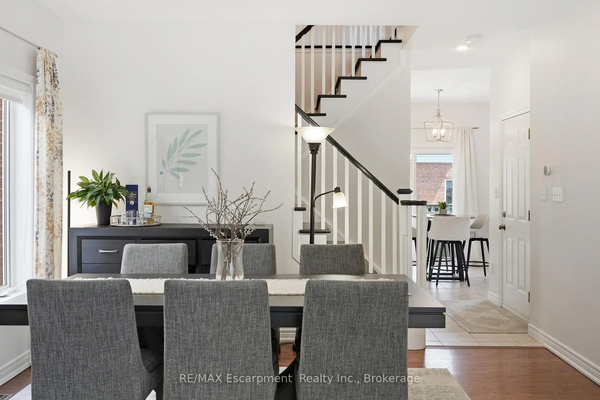 Photo 7 of 5216 Garland Crescent, Burlington, Orchard — HOMEH