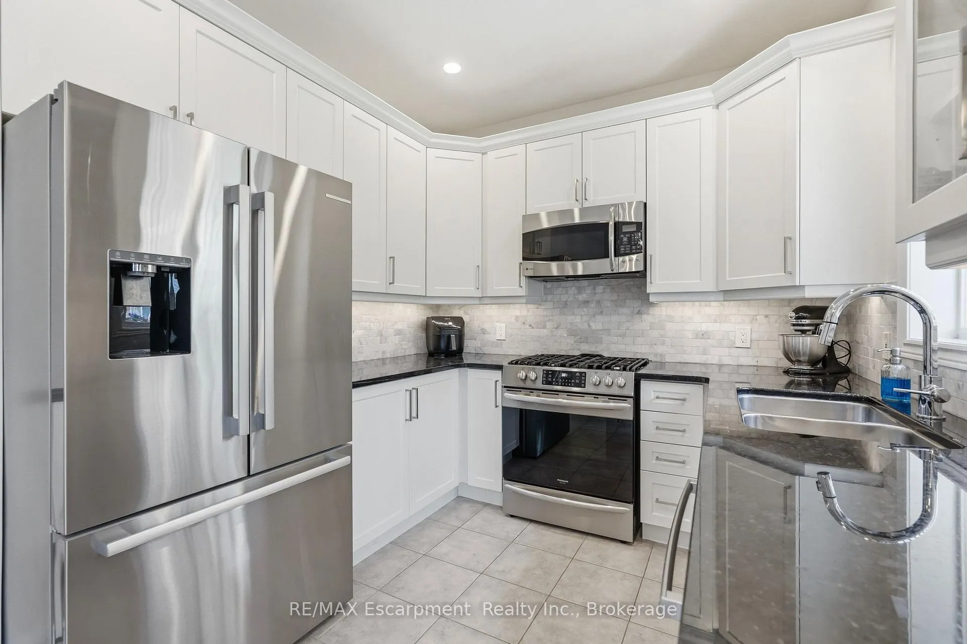 Photo 15 of 5216 Garland Crescent, Burlington, Orchard — HOMEH