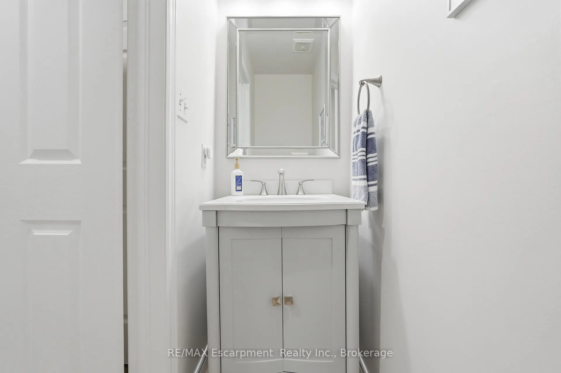 Photo 21 of 5216 Garland Crescent, Burlington, Orchard — HOMEH