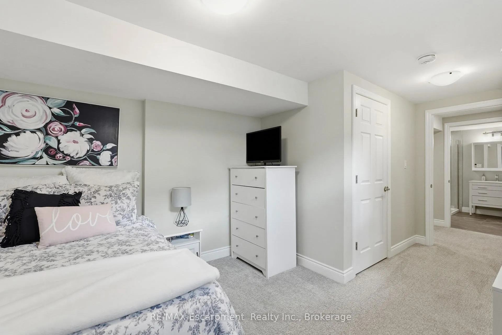 Photo 39 of 5216 Garland Crescent, Burlington, Orchard — HOMEH