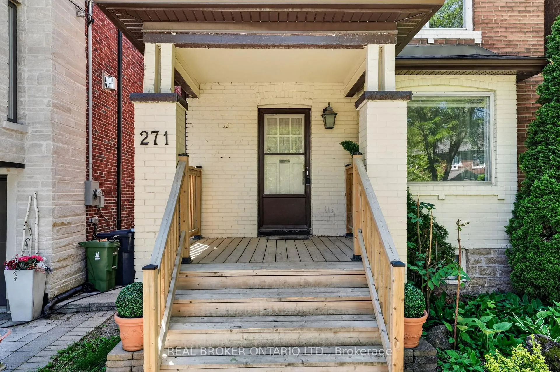 Photo 3 of 271 Manor Road E, Toronto, Mount Pleasant East — HOMEH