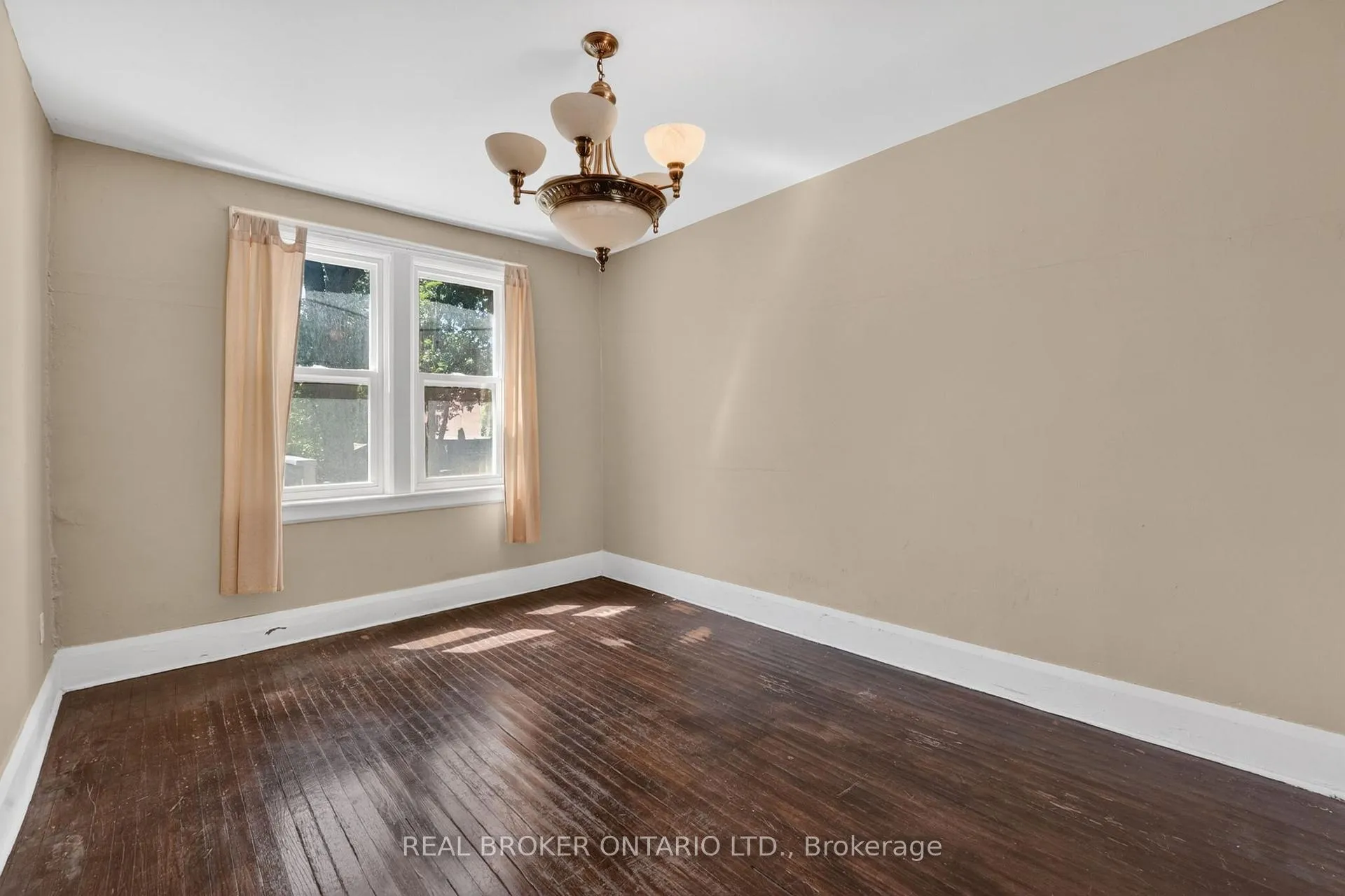 Photo 11 of 271 Manor Road E, Toronto, Mount Pleasant East — HOMEH