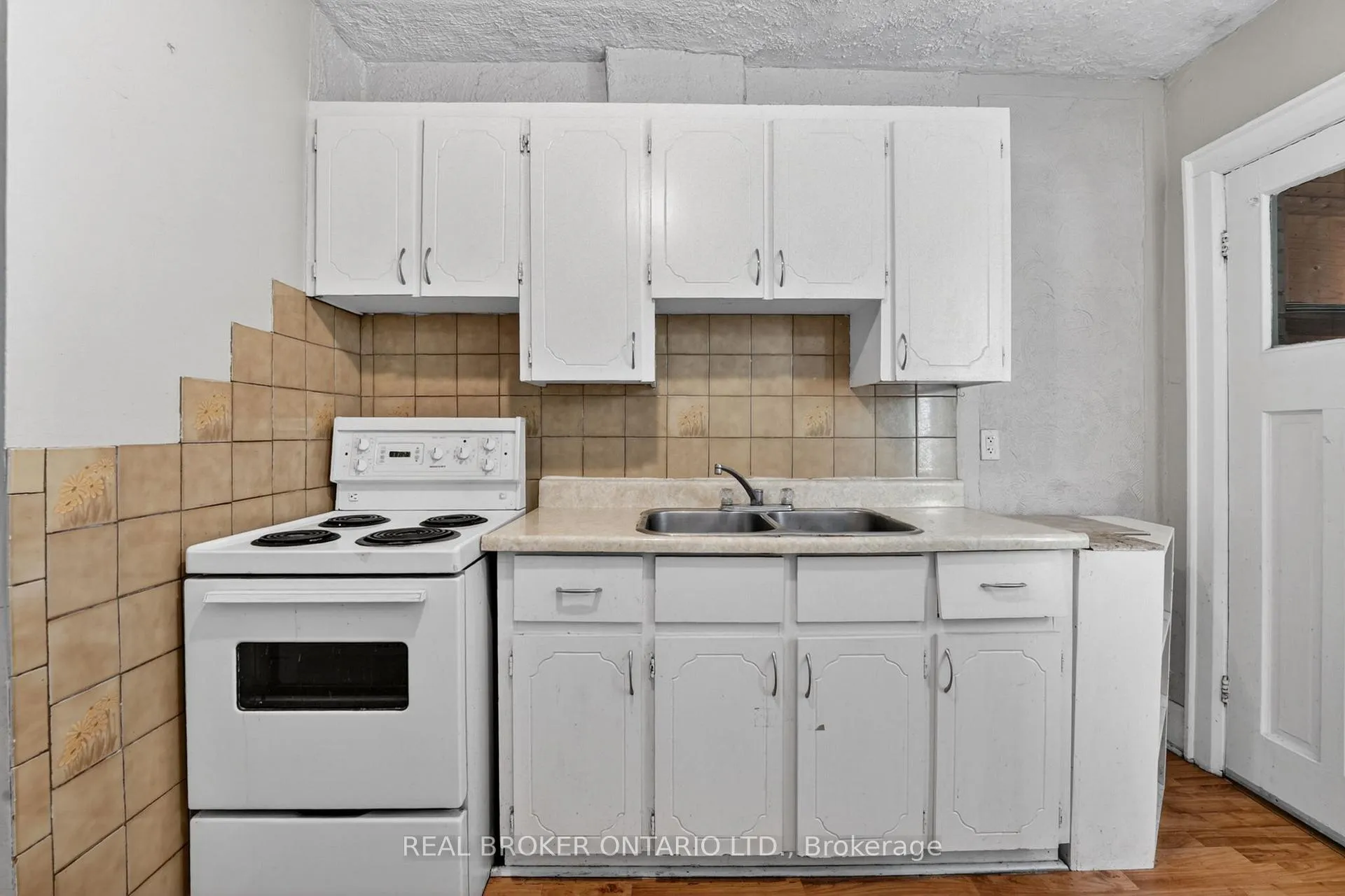 Photo 14 of 271 Manor Road E, Toronto, Mount Pleasant East — HOMEH