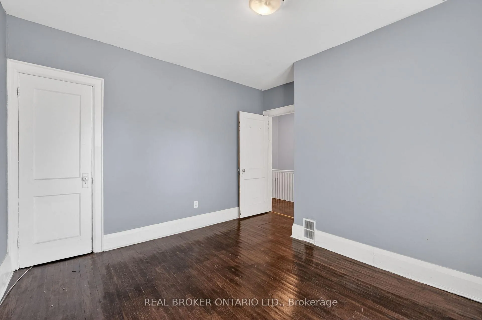 Photo 25 of 271 Manor Road E, Toronto, Mount Pleasant East — HOMEH