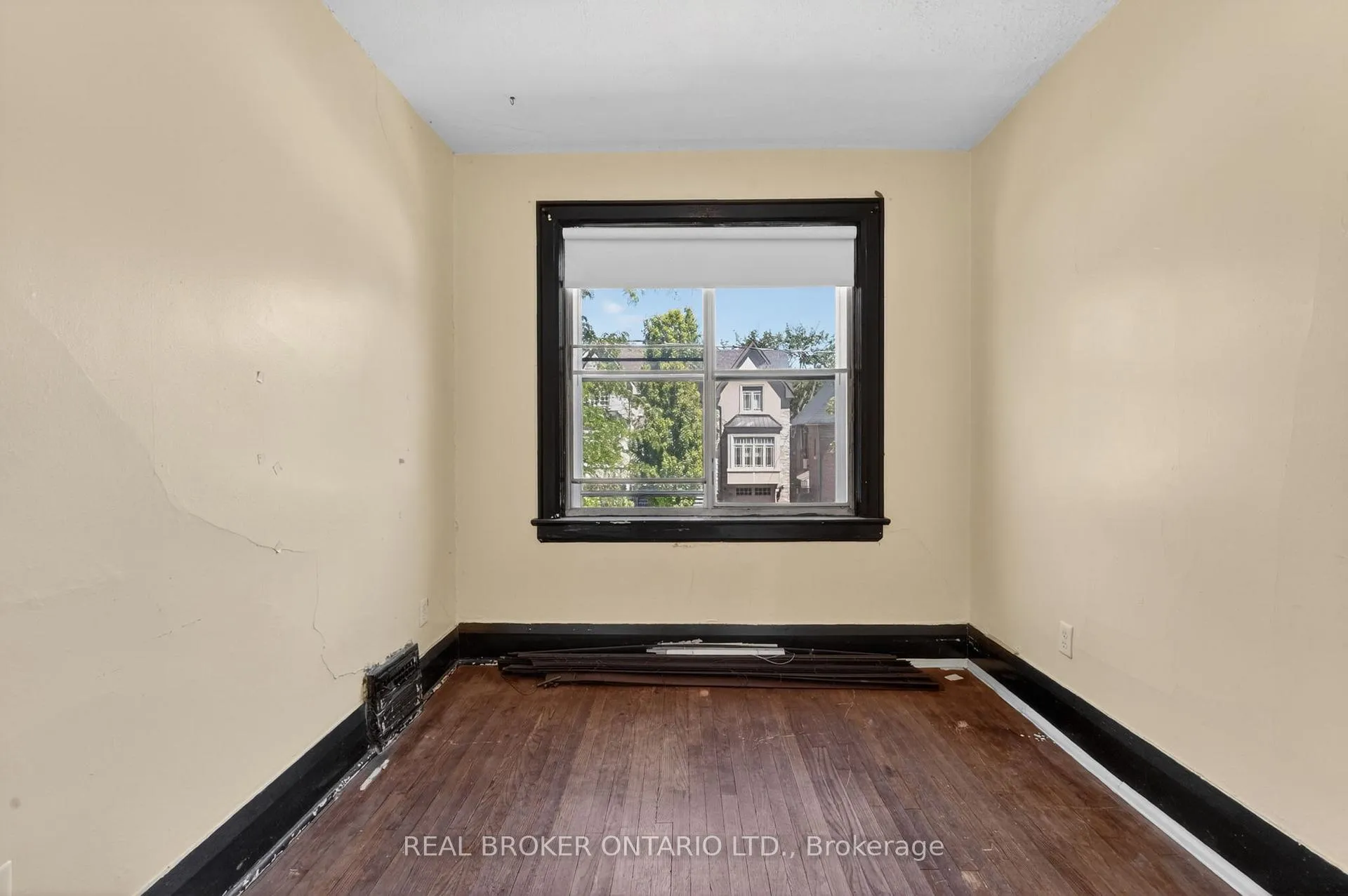 Photo 26 of 271 Manor Road E, Toronto, Mount Pleasant East — HOMEH