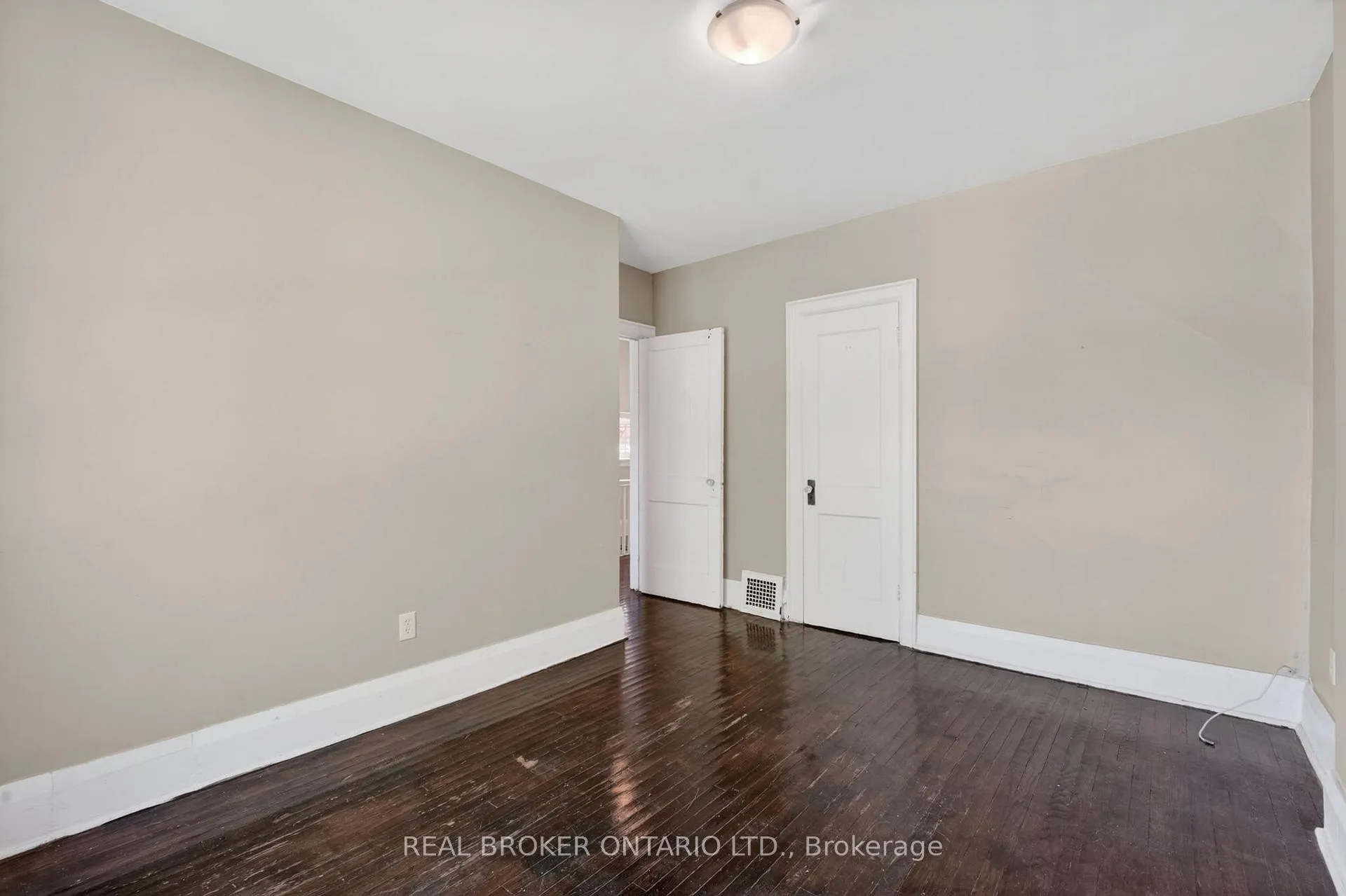 Photo 30 of 271 Manor Road E, Toronto, Mount Pleasant East — HOMEH