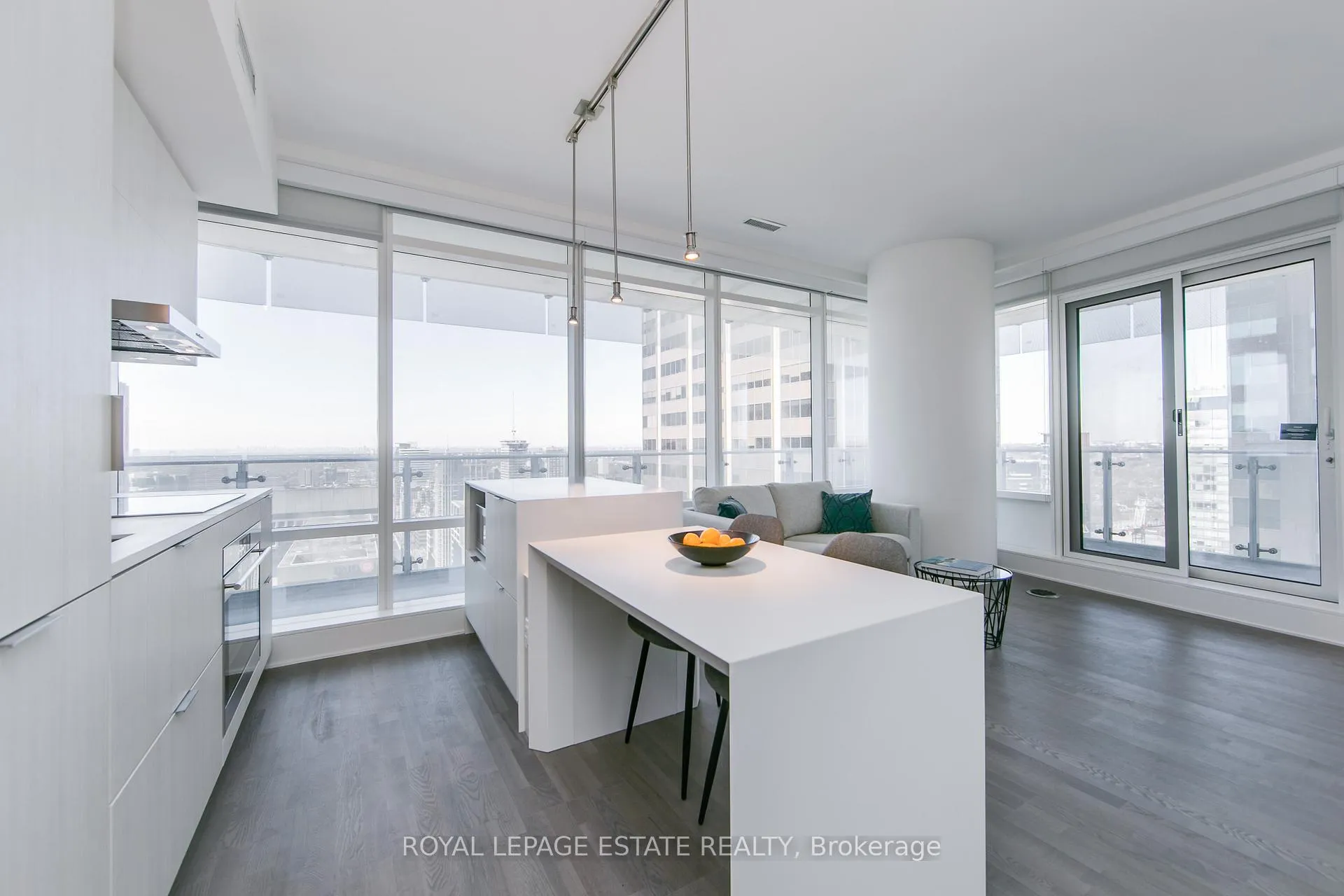 Photo 3 of Unit 3010, 1 Bloor Street E, Toronto, Church-Yonge Corridor — HOMEH