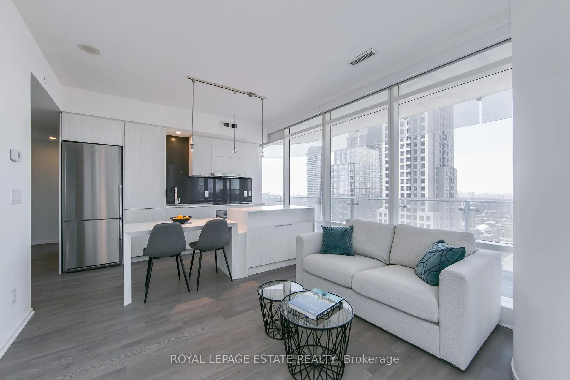 Photo 6 of Unit 3010, 1 Bloor Street E, Toronto, Church-Yonge Corridor — HOMEH