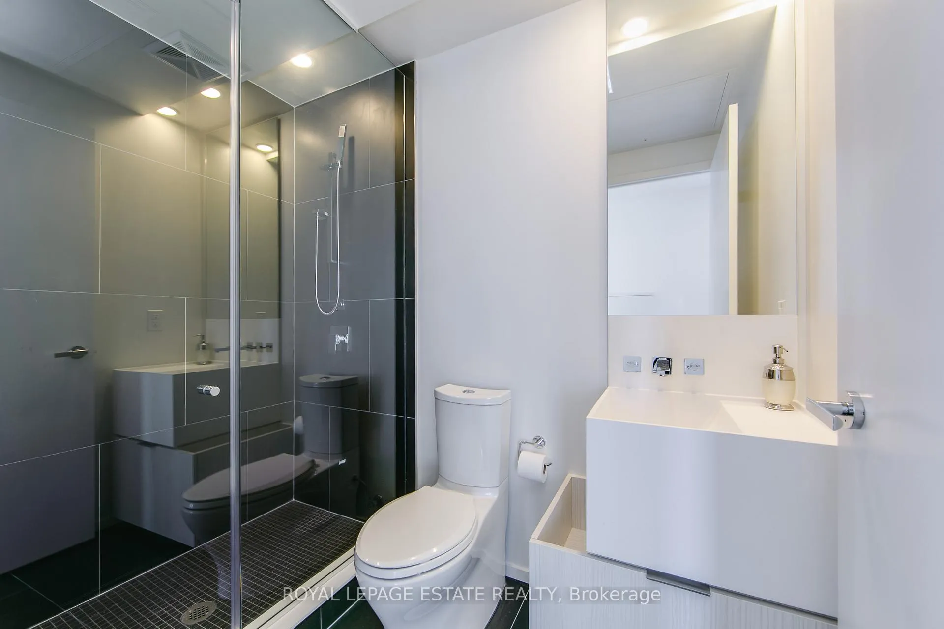 Photo 17 of Unit 3010, 1 Bloor Street E, Toronto, Church-Yonge Corridor — HOMEH