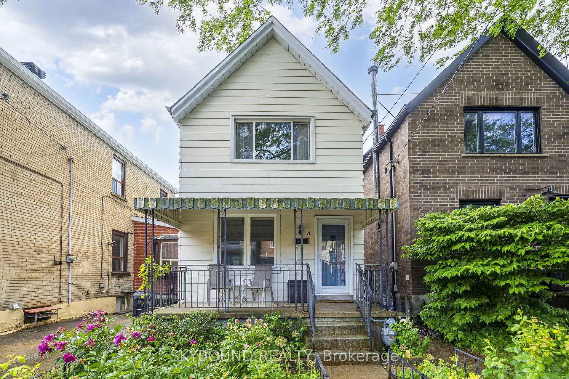 Photo 1 of 5 Manchester Avenue, Toronto, Dovercourt-Wallace Emerson-Junction — HOMEH