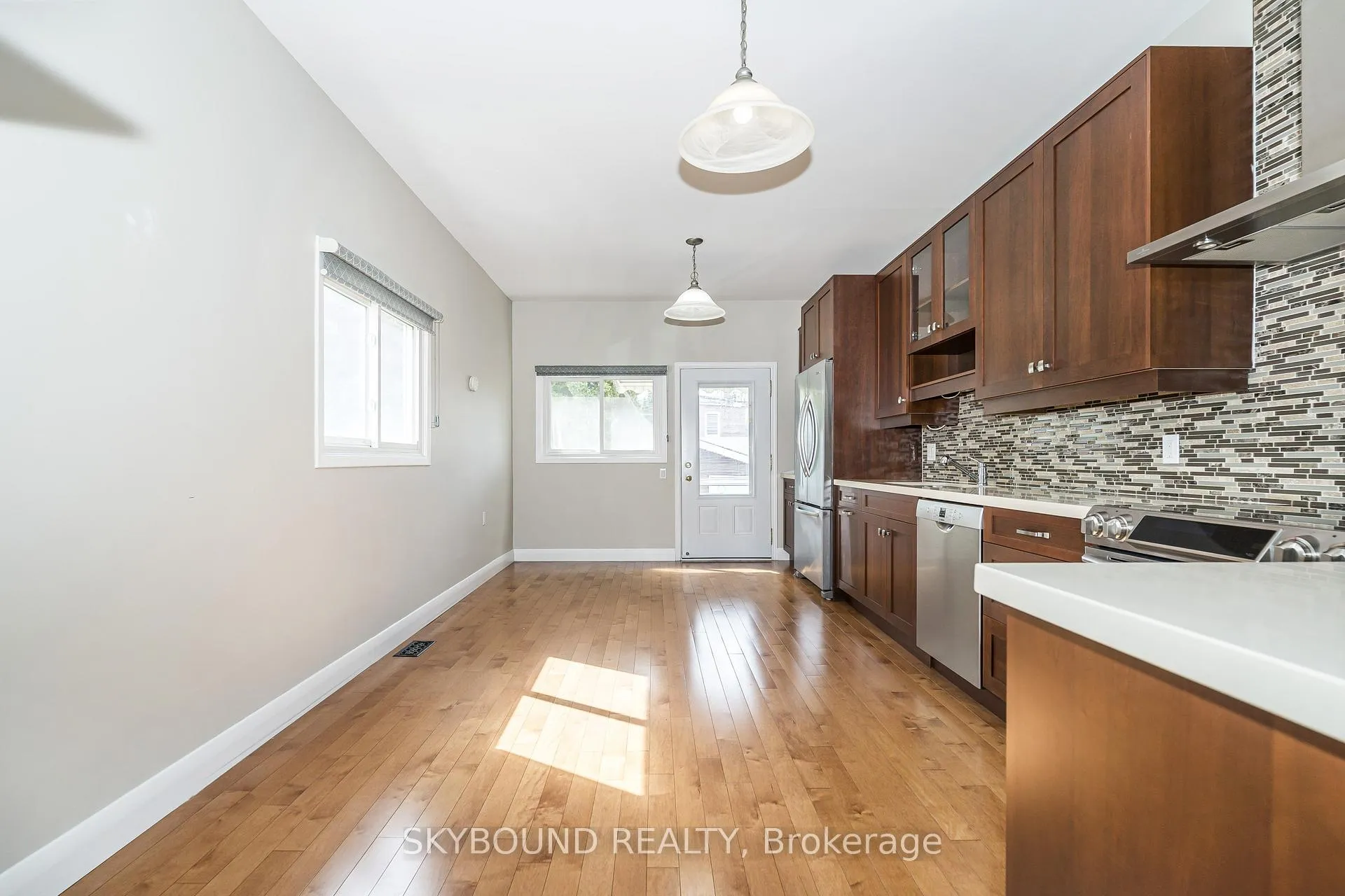 Photo 11 of 5 Manchester Avenue, Toronto, Dovercourt-Wallace Emerson-Junction — HOMEH