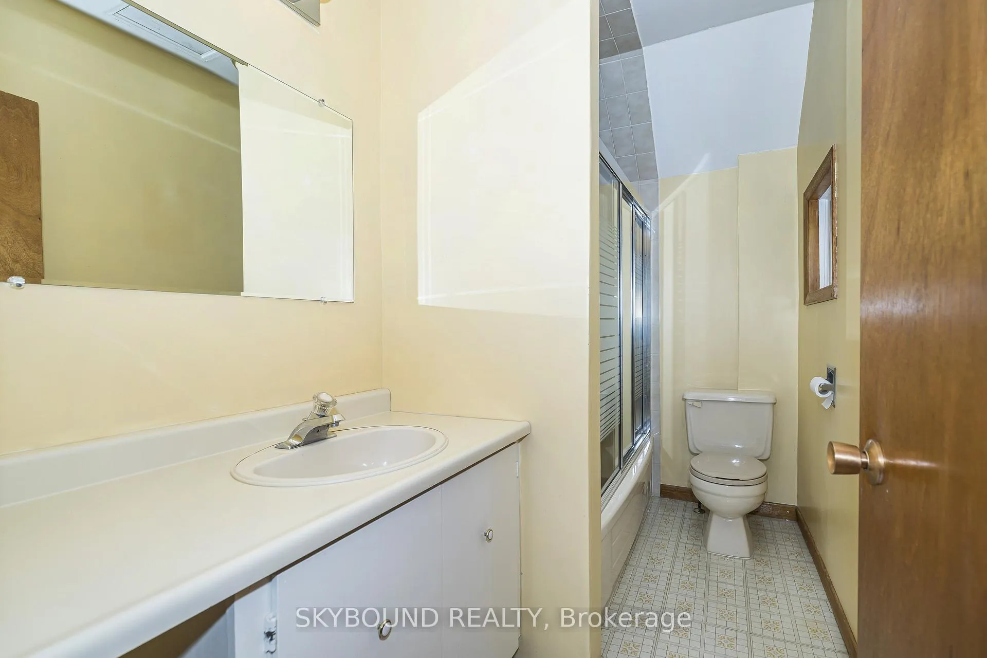 Photo 19 of 5 Manchester Avenue, Toronto, Dovercourt-Wallace Emerson-Junction — HOMEH