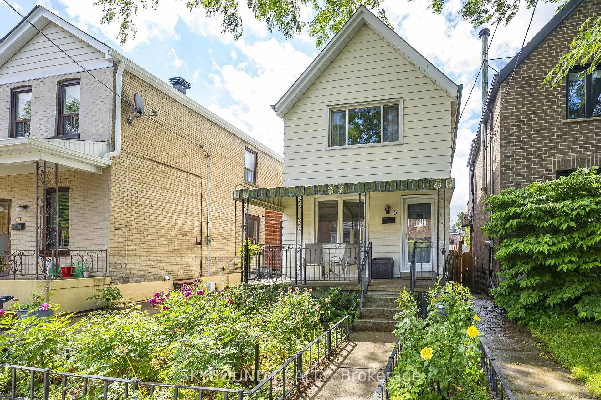 Photo 31 of 5 Manchester Avenue, Toronto, Dovercourt-Wallace Emerson-Junction — HOMEH