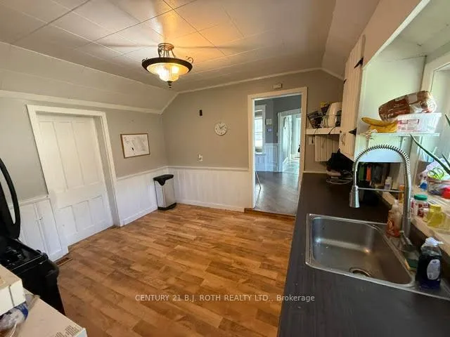 Photo 4 of 28 Caroline Street, Barrie, Allandale Centre — HOMEH