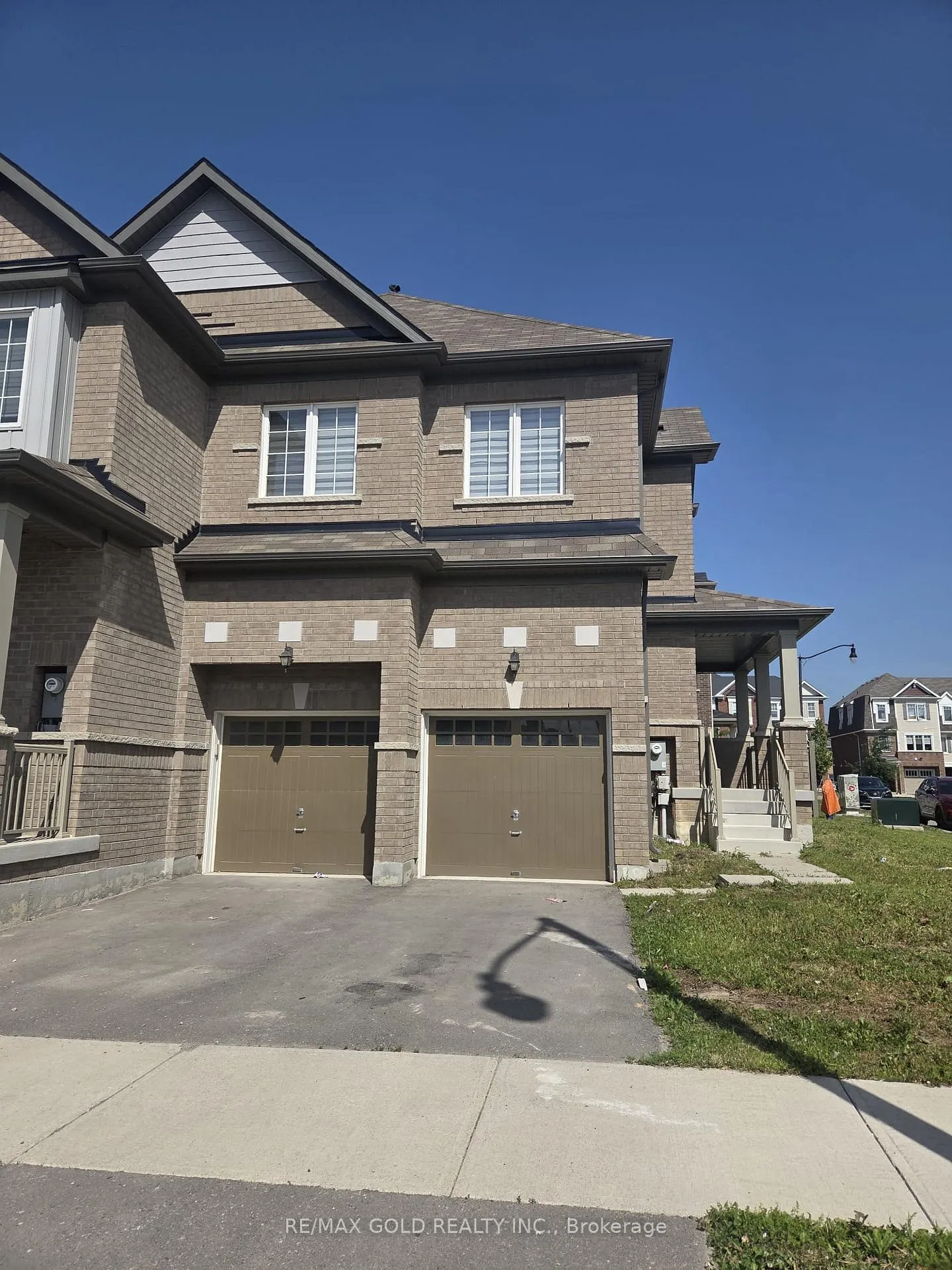 Photo 2 of 4 Sail Road, Brampton, Northwest Brampton — HOMEH