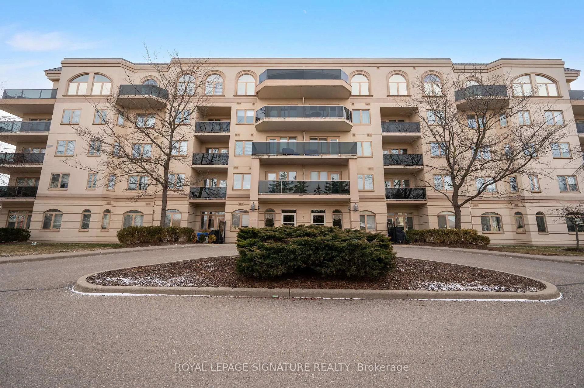 Photo 2 of Unit 205, 3 Dayspring Circle, Brampton, Goreway Drive Corridor — HOMEH