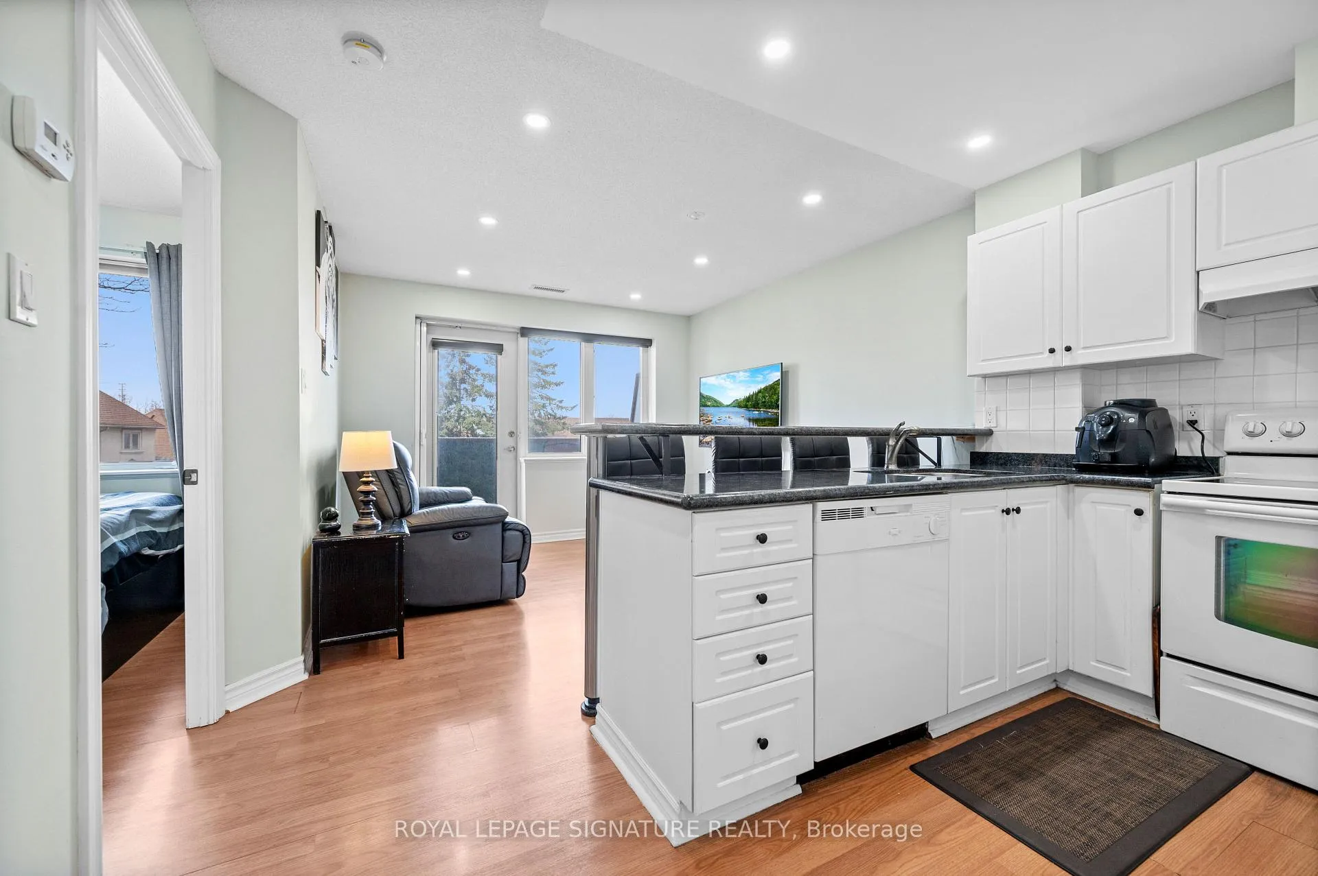 Photo 8 of Unit 205, 3 Dayspring Circle, Brampton, Goreway Drive Corridor — HOMEH