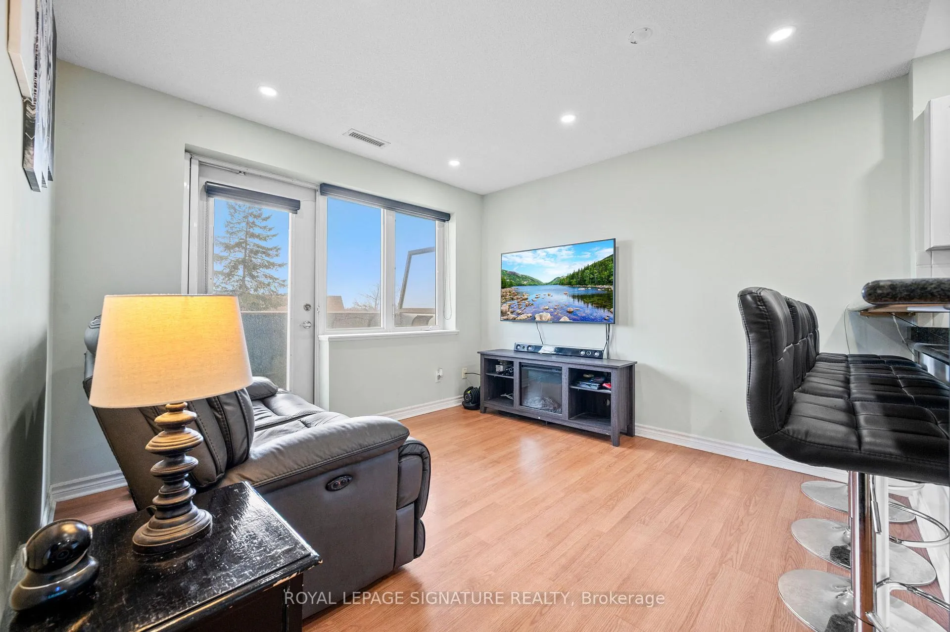 Photo 10 of Unit 205, 3 Dayspring Circle, Brampton, Goreway Drive Corridor — HOMEH