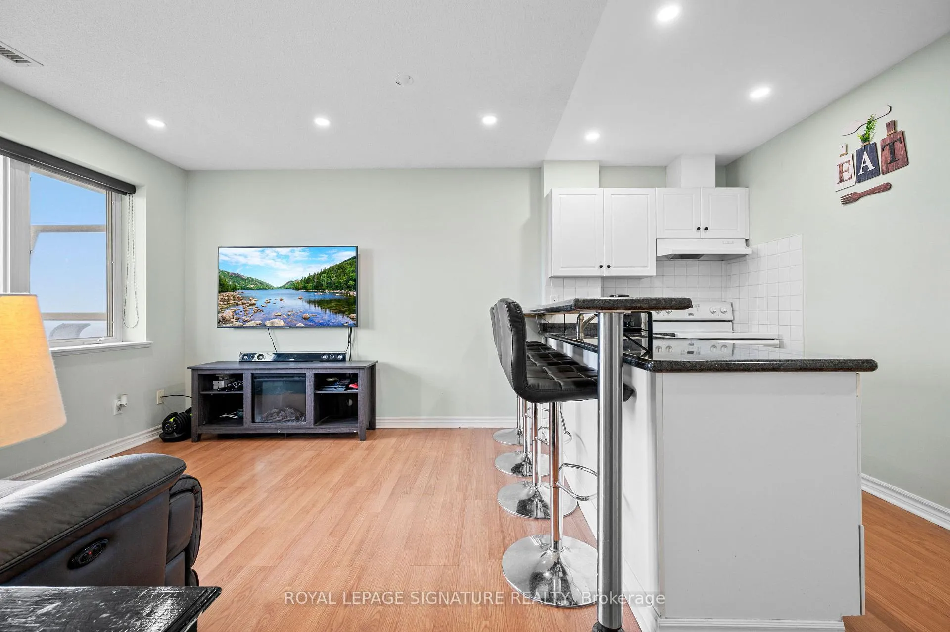 Photo 11 of Unit 205, 3 Dayspring Circle, Brampton, Goreway Drive Corridor — HOMEH
