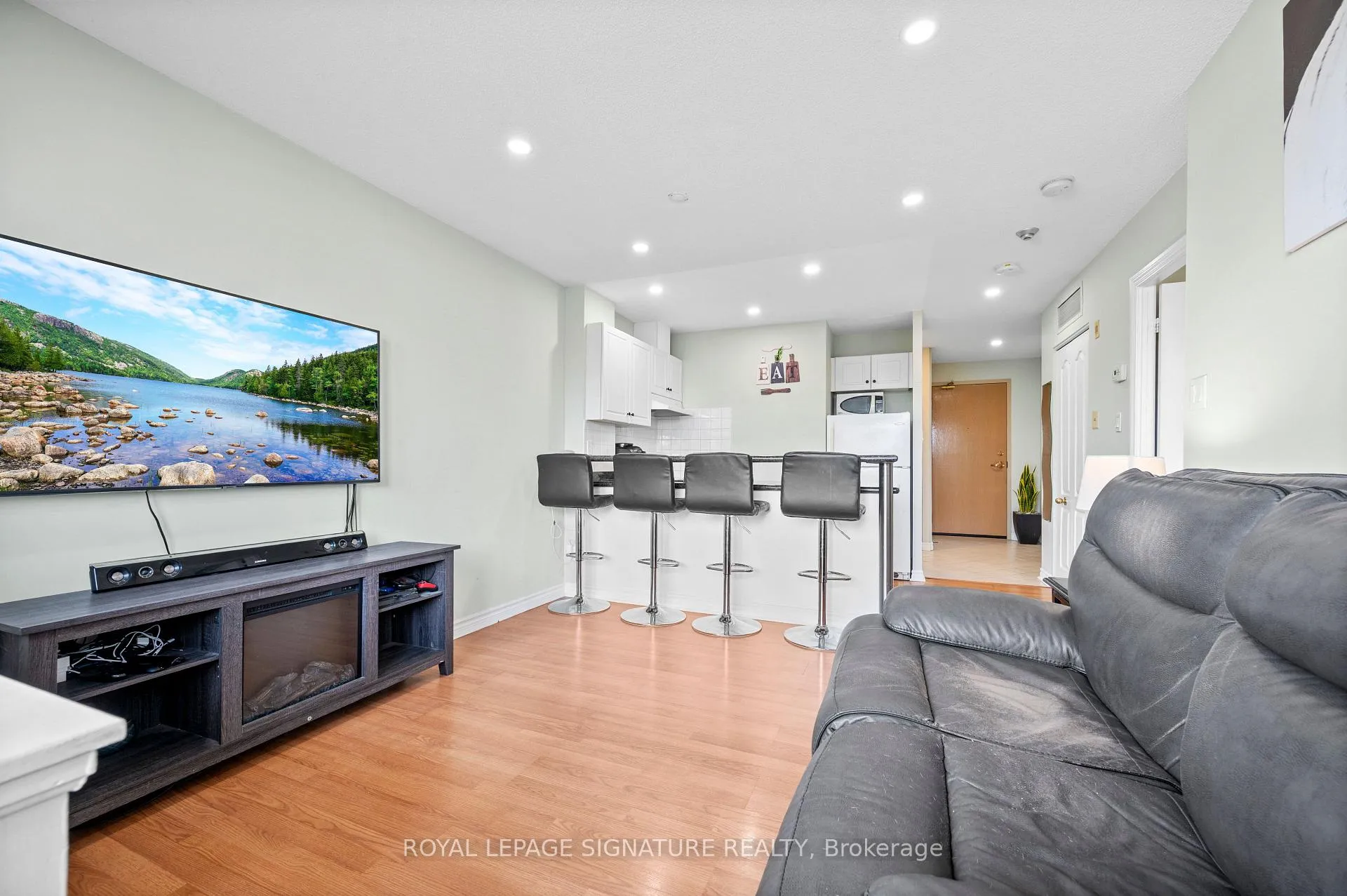 Photo 14 of Unit 205, 3 Dayspring Circle, Brampton, Goreway Drive Corridor — HOMEH