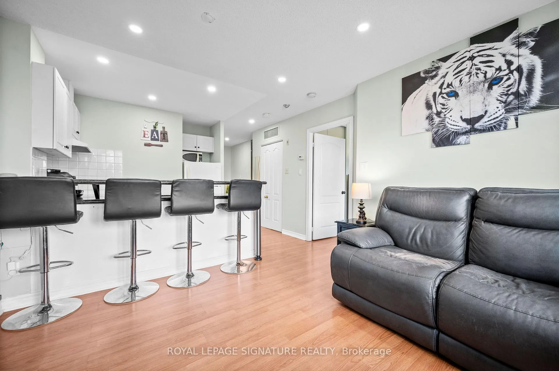 Photo 15 of Unit 205, 3 Dayspring Circle, Brampton, Goreway Drive Corridor — HOMEH