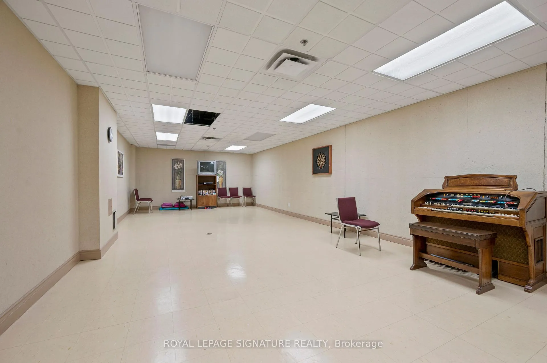 Photo 41 of Unit 205, 3 Dayspring Circle, Brampton, Goreway Drive Corridor — HOMEH